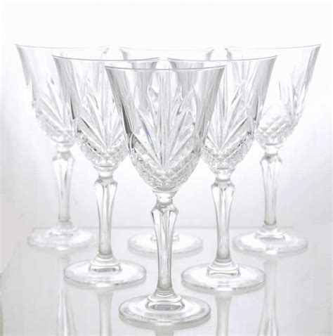 Vintage Crystal Patterns: Identification & Value Guide (2023).
